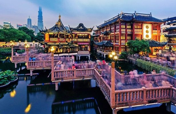 Private Street Food Walking Tour with Shanghai Tower Option