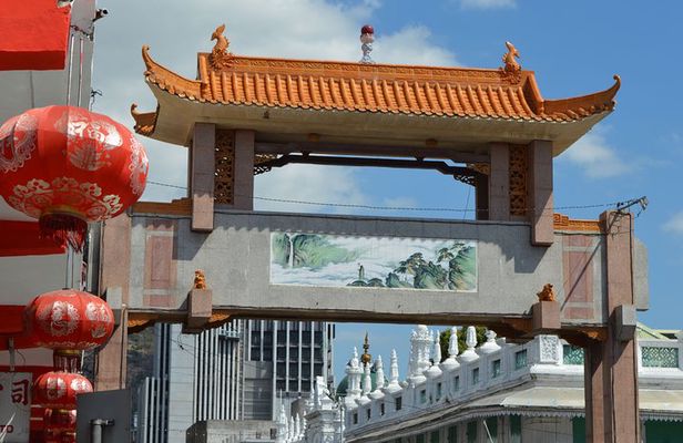 China Town & Port-Louis Mix Food Tour