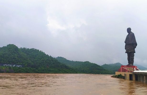 Day Trip to Statue of Unity (Guided Full Day Sightseeing Tour from Ahmedabad)