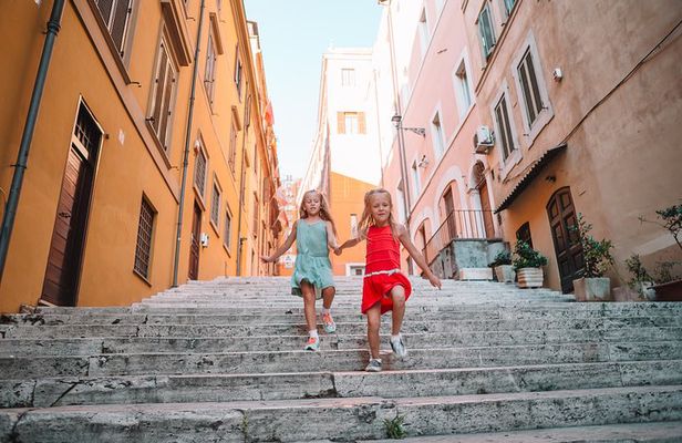Bella Roma! Funny Family Private Tour - Games & Delicacies for Kids