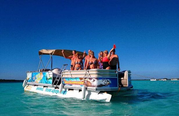 Bacalar, colorful lagoon. Magical experience in 1 day with lunch and transport
