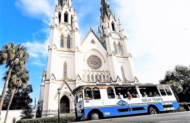 Explore Savannah Sightseeing Trolley Tour with Bonus Unlimited Shuttle Service