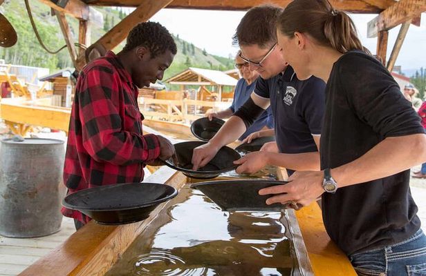 Yukon Gold Experience feat. Emerald Lake & Carcross