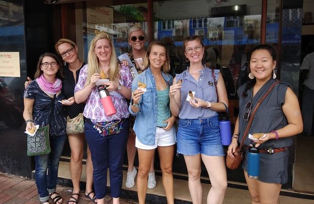 Hyderabad Street Food Crawl (2 Hours Guided Food Tasting Tour)
