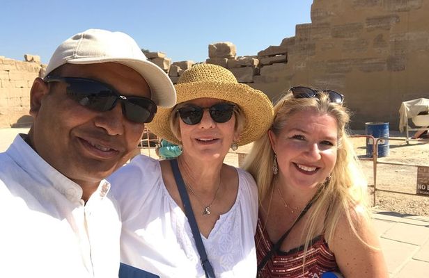 Private Luxor Full-Day Tour To The East and West Banks of The Nile+ Lunch