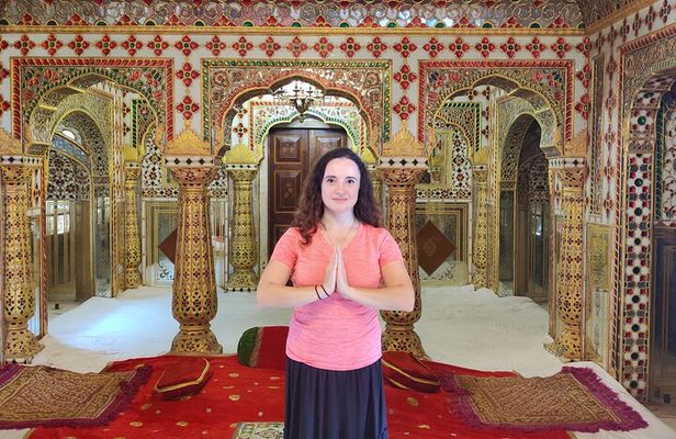 Private Jaipur Tour for Solo Female Traveler with Female Guide