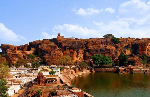 Badami Trails (Guided Day Trip to Badami Cave Temples from Hampi)
