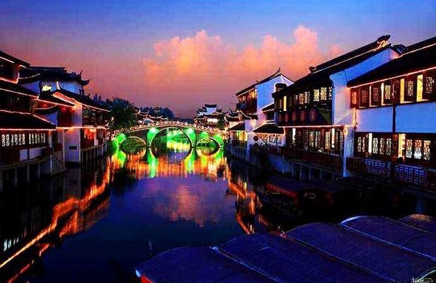 Qibao Ancient Water Town Private Tour with Night River Cruise 