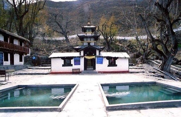 Kathmandu to Muktinath: Pashupatinath & Muktinath Tour 