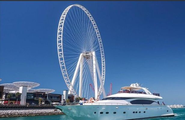 Dubai (Marina Luxury Yacht) Tour with Breakfast