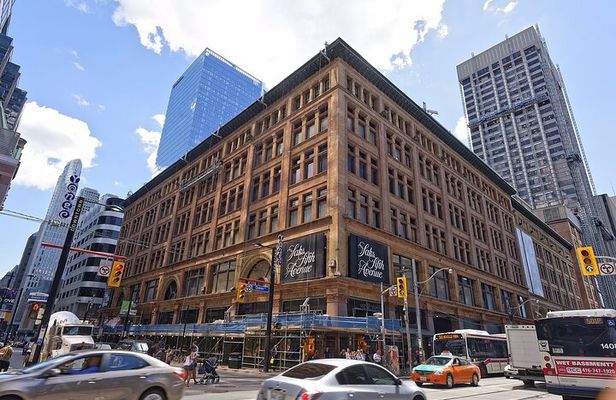 Private 4-hour City Tour of Toronto with driver and guide - Hotel pick up
