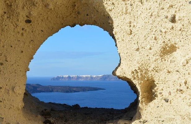 Εxplore The Beaches Of Santorini