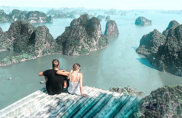 ️ Ha Long Bay Instagram Tour: Most Famous Spots (Private & All-Inclusive)