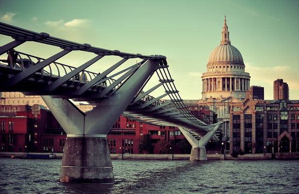 London Highlights Private Tour of Markets, Camden and City Sights