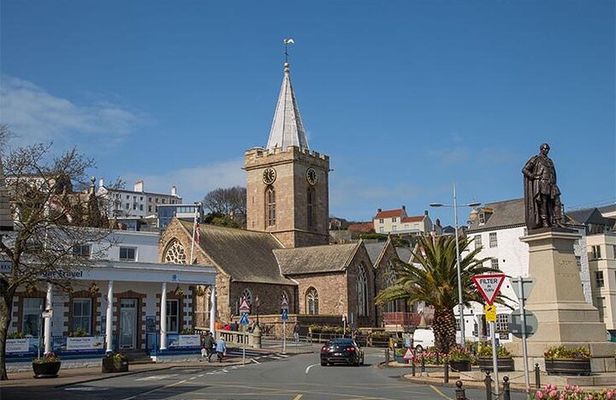 Guernsey City Tour - Walking Private Shore Tour