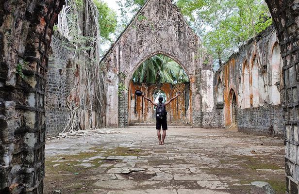 History Buffs Trails to Ross Island (3 Hours Guided Walking Tour)