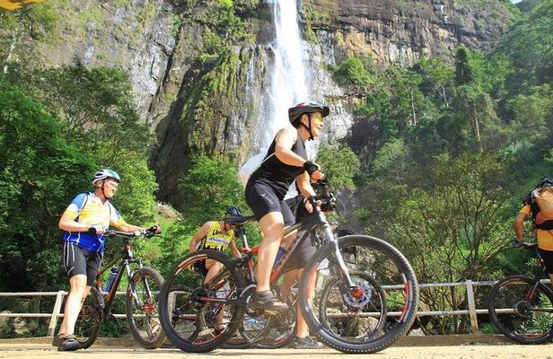 Cycling to Rawana Waterfall, Ravana's Cave and Ella Gap