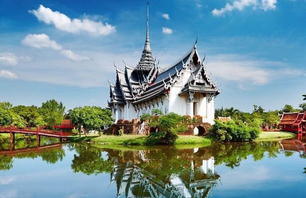 Samut Prakan Erawan Musuem & Ancient City Private tour with Guide