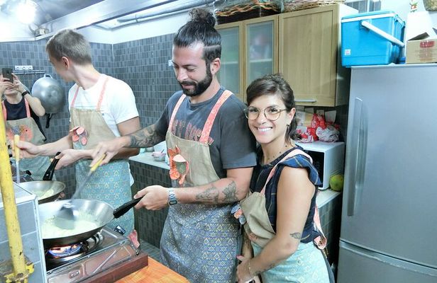 Phuket Cooking Course Half Day Class and Market Tour