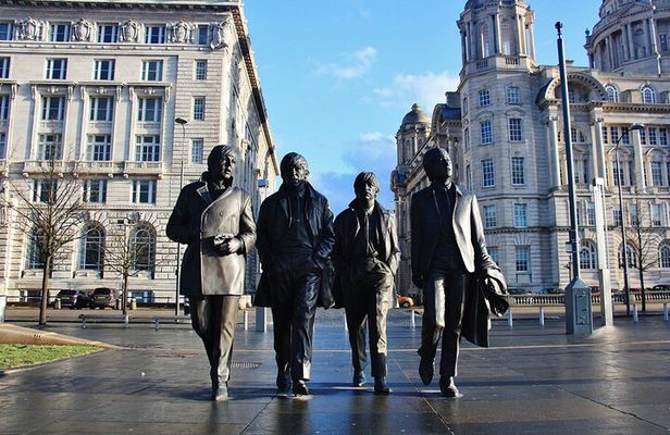Private Walking Tour: Liverpool Highlights, including Cavern Club entry