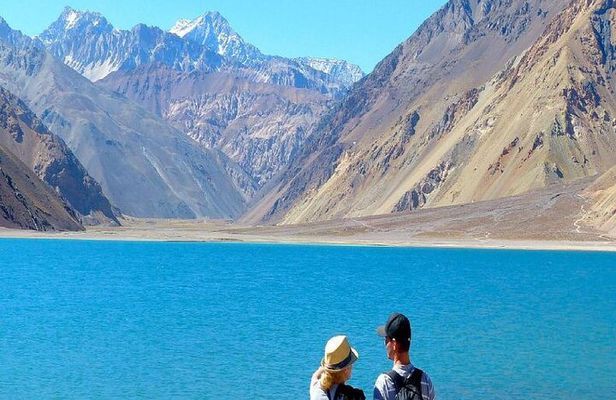 Cajon del Maipo & Embalse El Yeso Tour from Santiago