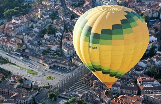 Hot Air Balloon over Segovia with Optional Transfers from Madrid