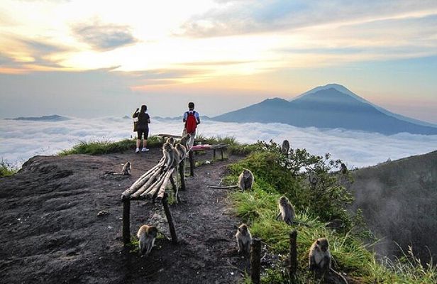 Sunrise Hike Mount Batur + Hotspring