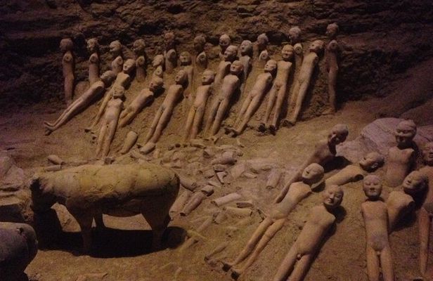 Hanyangling Museum, Terra Cotta Army Museum and Song of Everlasting Sorrow Tour