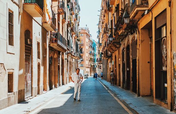 Discover the Unpolished Charm of El Born with a Local