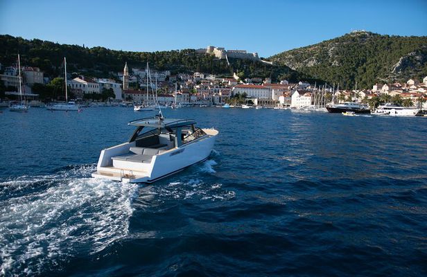 Colnago 45 - Luxury Private Speedboat Tours