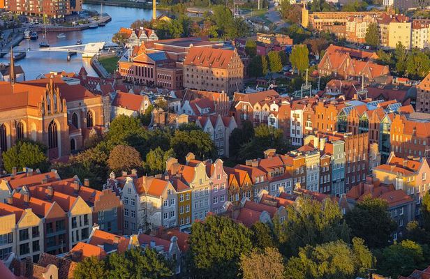 Surprise Walk of Gdansk with a Local