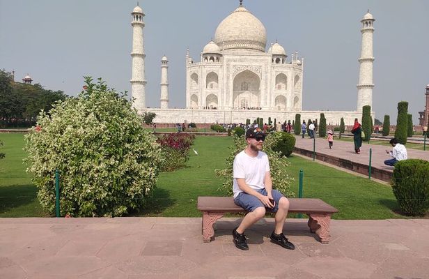 Sunrise Taj Mahal Tour From Delhi By Car