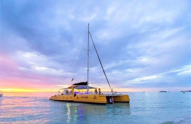 Catamaran Cruise Full Day Tour to Rick's Cafe and Negril Beach