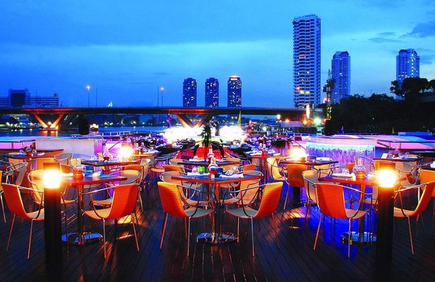 Grand Pearl Dinner Cruise along Chao Phraya River with Pickup