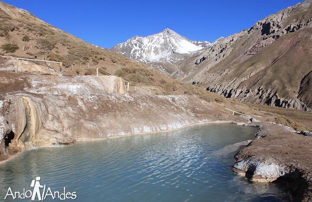 Volcano & Hotsprings 4K from Santiago Private Tour