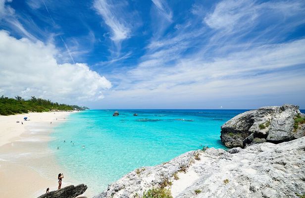Bermuda Beach Bonfire with Dark and Stormy Cocktail Included