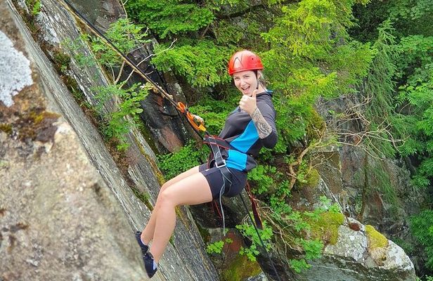 Rock Climbing for Beginners - Langdale, Lake District
