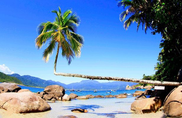 Full Day Around the Island of Ilha Grande and Its Beaches