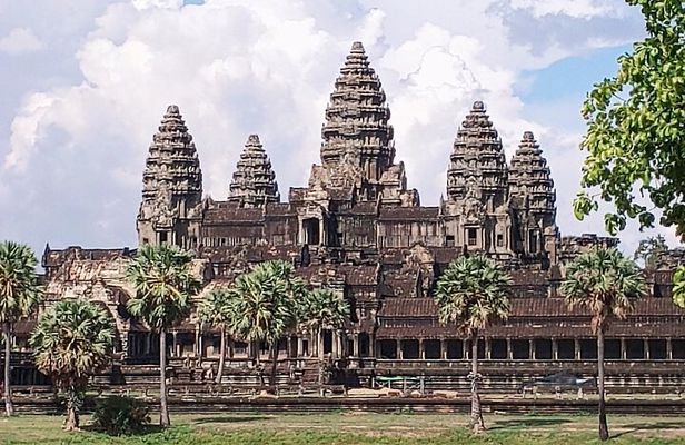 Private 3 Day Tour to Discover the ancient temples