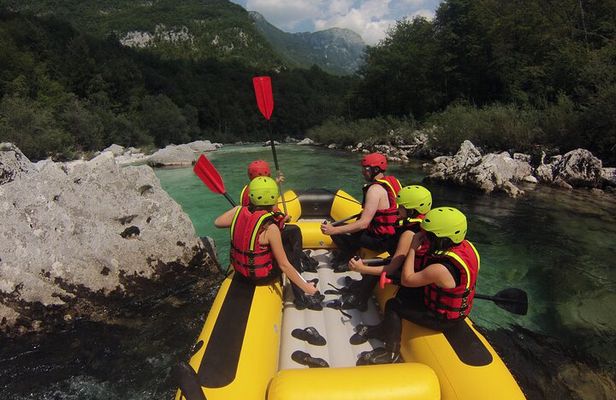 CLASSIC RAFTING on Soča river