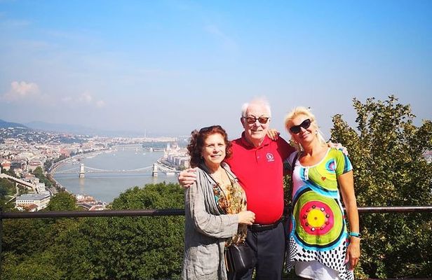 Full day Private Budapest city tour with lunch and Parliament interior visit