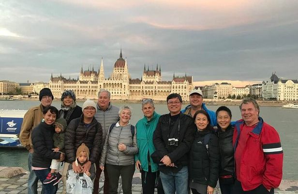 Budapest Parliament and Saint Stephen Basilica Combo Ticket