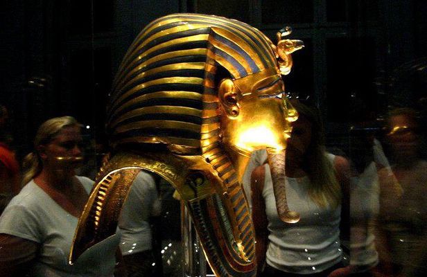 Full Day Tour to Pyramids of Giza & Grand Egyptian Museum "GEM"