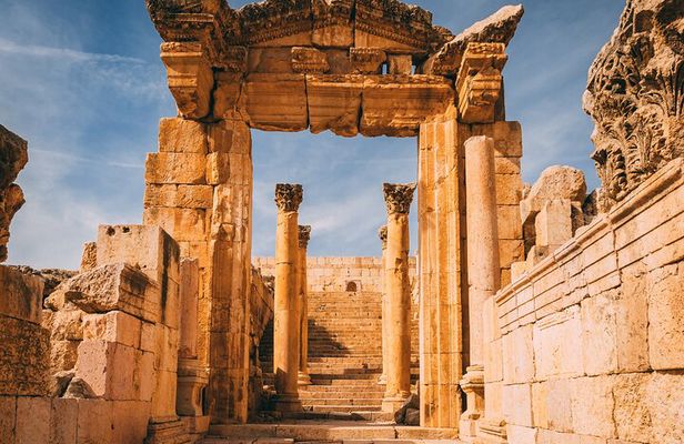 Private Full Day Tour to Jerash, Madaba, and Mount Nebo from Amman