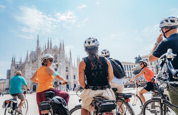 Small-group Milan Highlights e-Bike Tour
