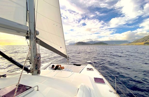 Private Oahu Sunset Charter with Tasting and Drinks