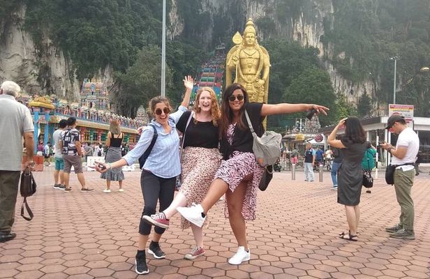 Private Selangor Day Tour : Batu Caves, Blue Mosque, Fruit Valley, Malawati Hill