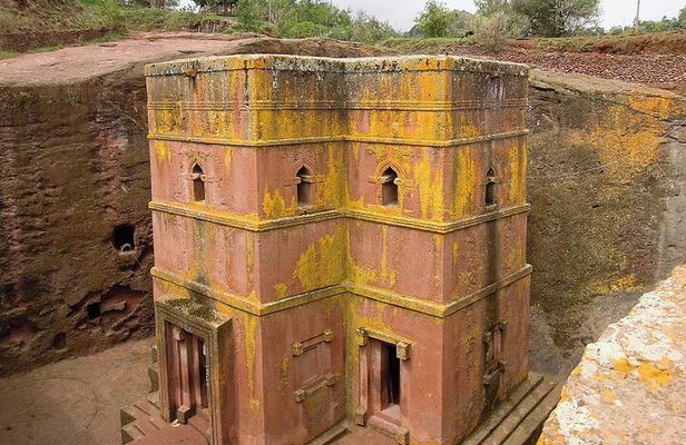 4 Days Lalibela Tour with Day Trek to Hudad