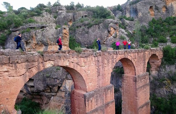 Hiking Tour of the Roman Aqueduct of Peña Cortada and Ruta de Agua