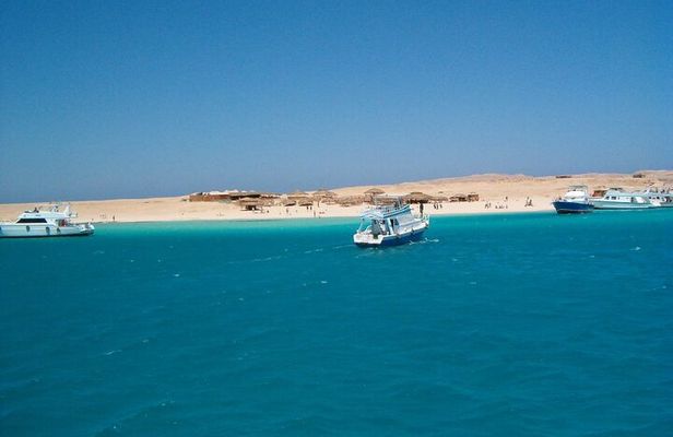 Day on the Paradise Island